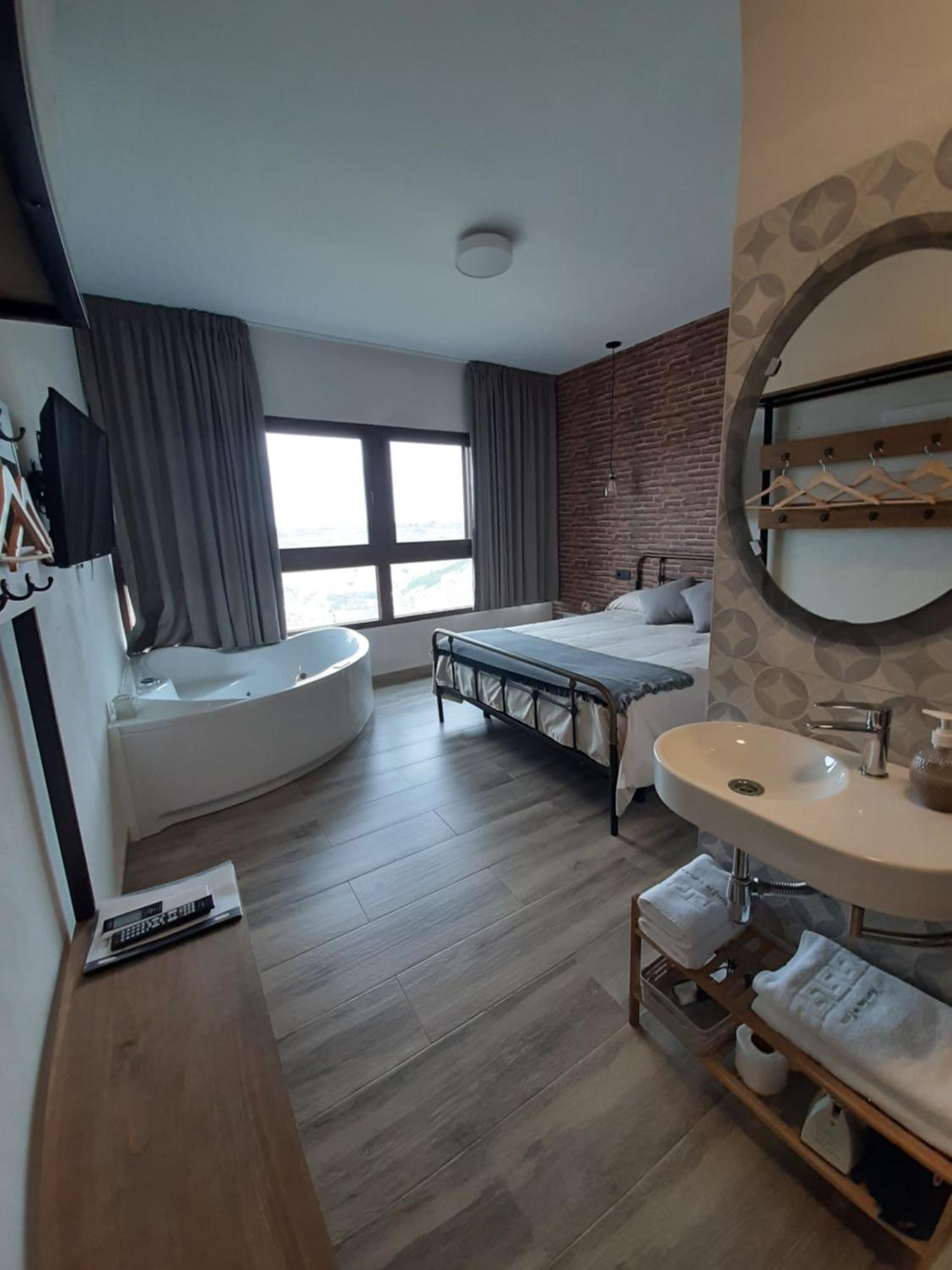 Casas Rurales Maribel - Complejo Moradas Del Cerro 2 - Suites Con Jacuzzi En Alcala Del Jucar Casas del Cerro Δωμάτιο φωτογραφία